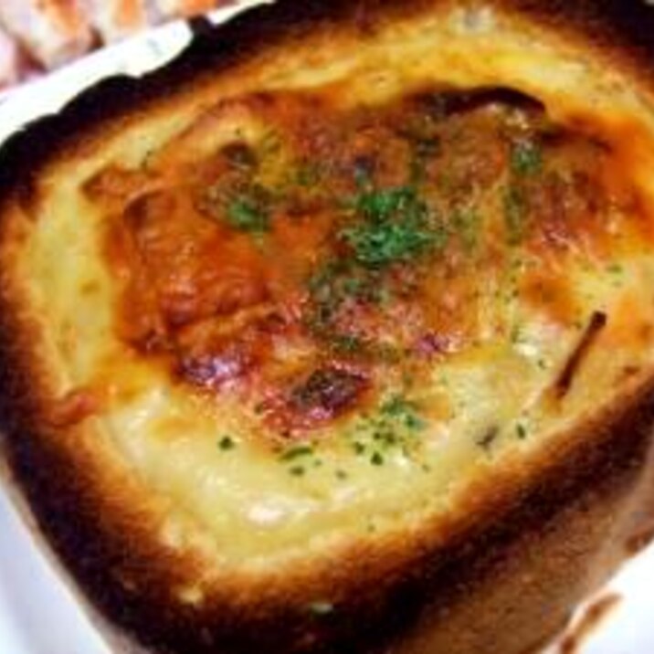 まるごとパンでクラムチャウダー